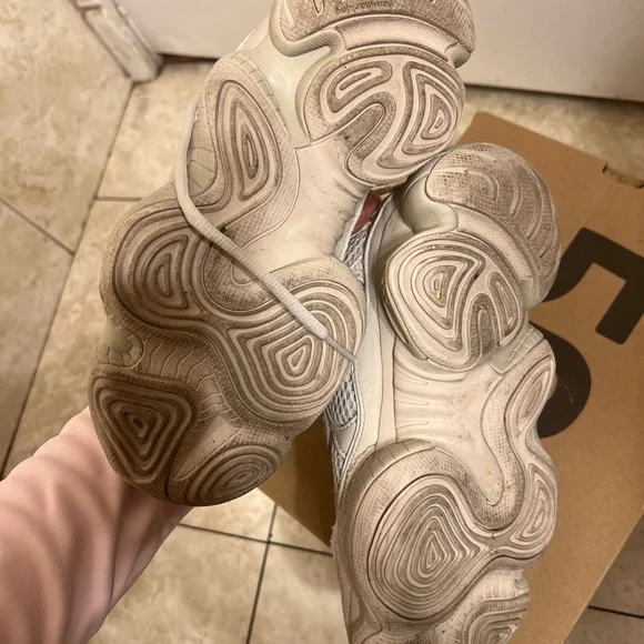 YEEZY 500 - Picture 2 of 6